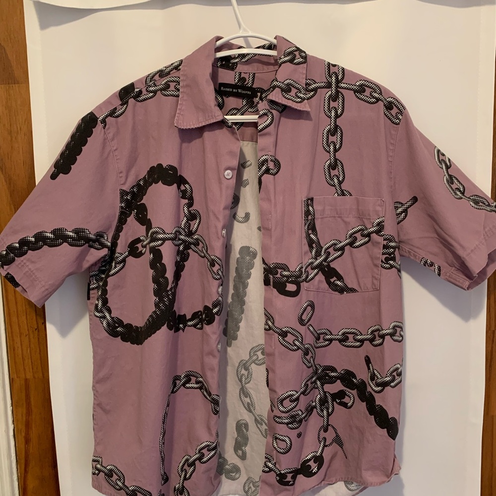 Raised by wolves chains shirts